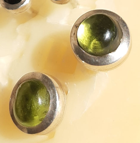 Jellytot earrings with Peridot gemstones