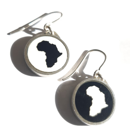 Africa earrings - black & white